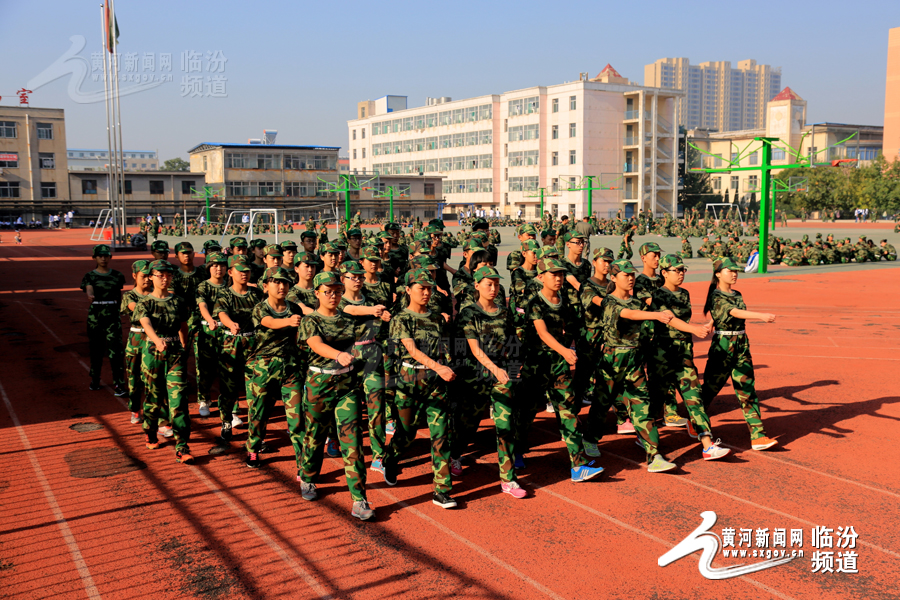 视觉临汾:山西师大实验中学:实施军训培养素质