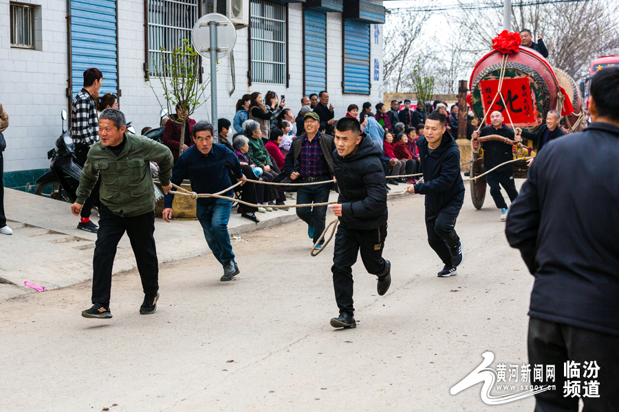 跑鼓车图片